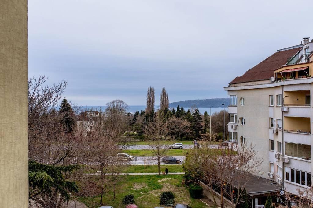 Sea View Apartment Next To Sea Garden And Beach 瓦爾納 外观 照片
